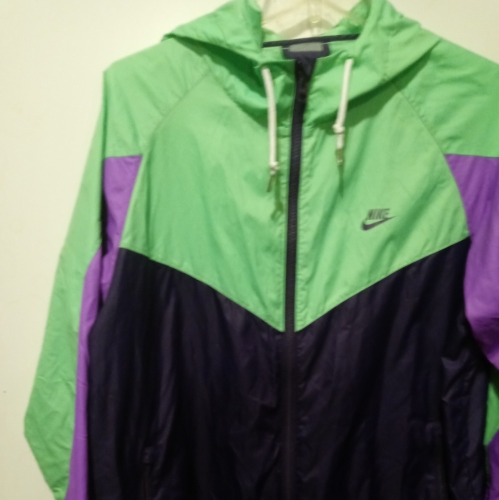 Nike wind breaker